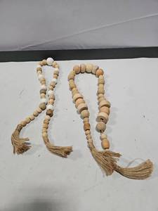lot 15650 image: Wood Bead Garland with Tassel