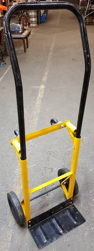 lot 6148 image: Light weight 2 wheel dolly that drops down and converts to a 4 wheel dolly