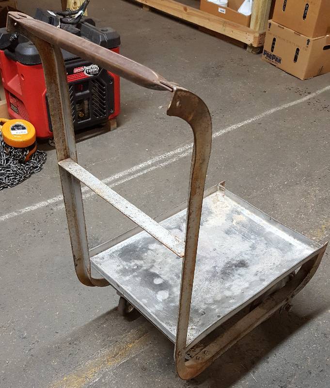 lot 6094 image: Another of these HD steel shop or warehouse carts with the 16 X 21 platform