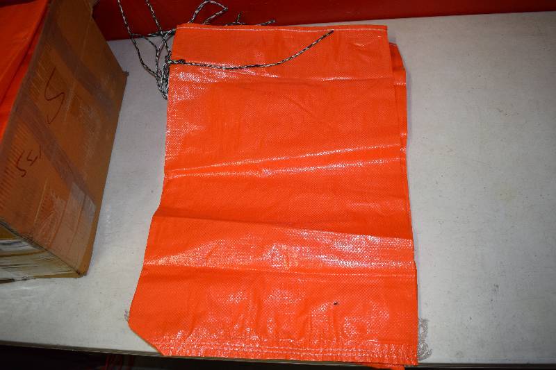 lot 13 image: 100 Sand Bags