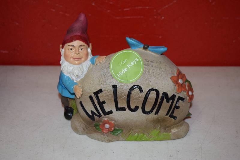 lot 4 image: Case of 5 Gnome Welcome Key Hiders