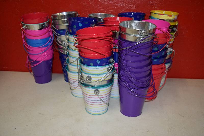 lot 40 image: 95 Little Metal Buckets or Pails