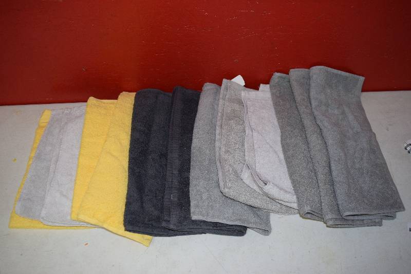 lot 66 image: 14 Hand Towel