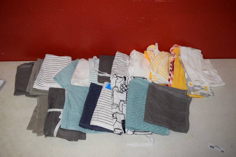 lot 94 image: 31 Kitchen Towels