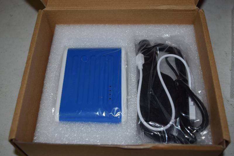 lot 115 image: Viatek Pocket Jump Emergency Vehicle Jump Starter