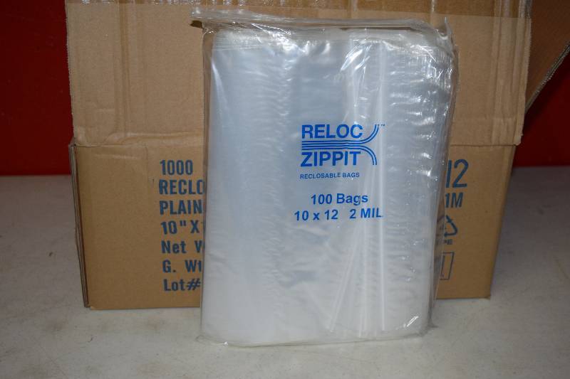 lot 228 image: 10 Packages of 100 Reloc Zippit Ziplock Type Bags