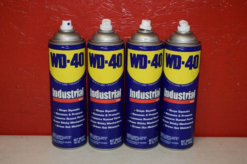 lot 243 image: 4 Cans WD-40 Industrial
