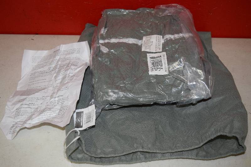 lot 257 image: Oxgord Car Cover