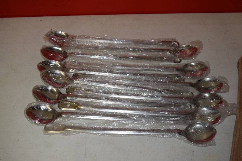 lot 265 image: 12 Stainless Steel Basting Spoons