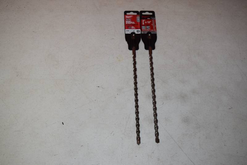 lot 269 image: 2 Milwaukee Hammer Drill Bits