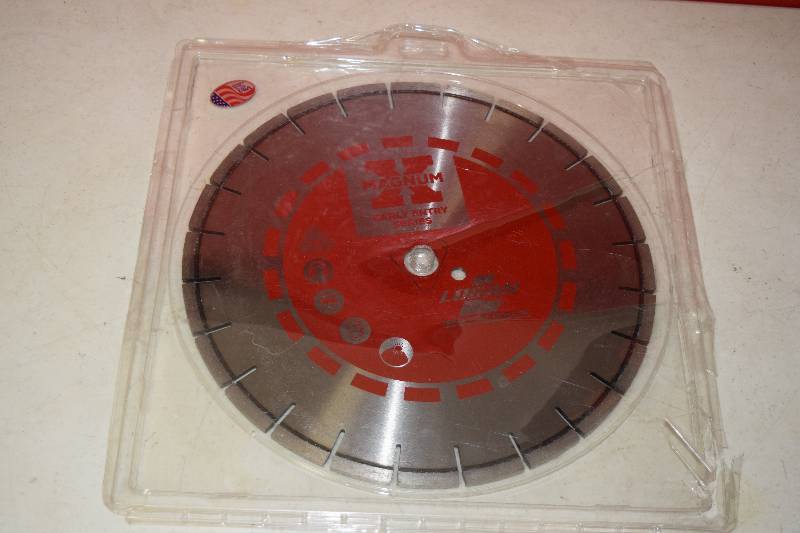 lot 273 image: Logan Magnum Early Entry Premium Diamond Tip Blade