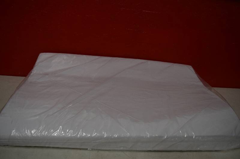 lot 274 image: 2 Packages of 1200 Sheets White Tissue Paper
