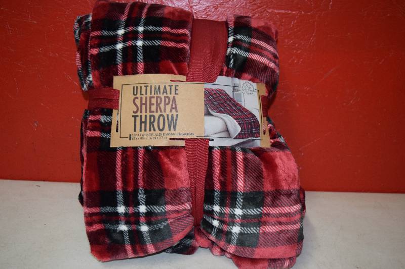 lot 283 image: Ultimate Sherpa Throw