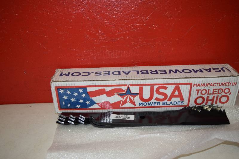 lot 286 image: Set of 3 Mower Blades
