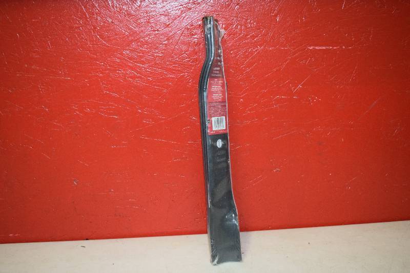 lot 290 image: Toro Blade Kit