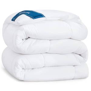 lot 1341 image: Bedsure Queen Comforter Duvet Insert - Quilted White, All Season Down Alternative Queen Size Bedding Comforter with Corner Tabs
