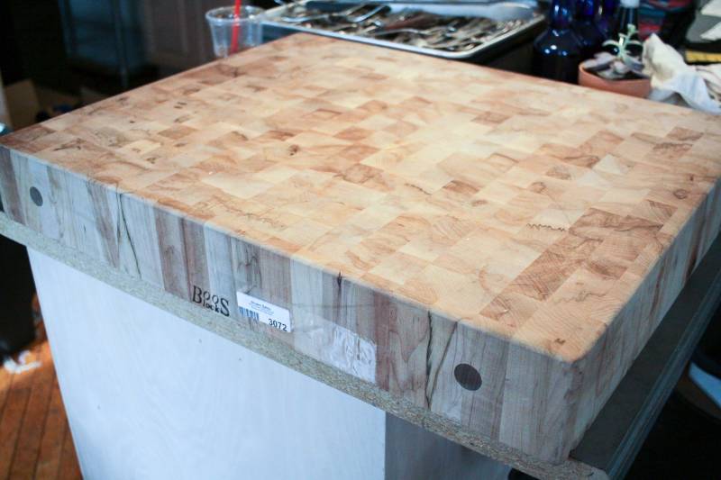 lot 3072 image: Boos Block End Grain Chopping Block