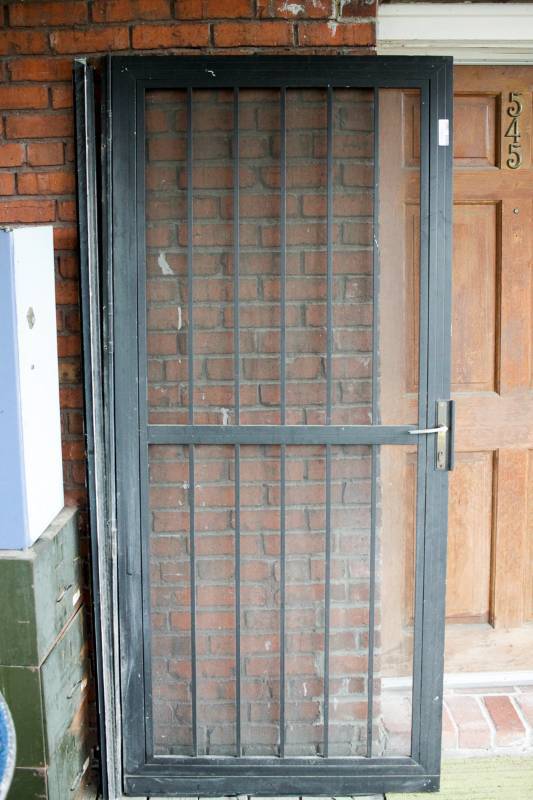 lot 3091 image: Aluminum Storm and Screen Door Set