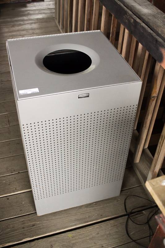 lot 3093 image: Rubbermaid Commercial Trash Can