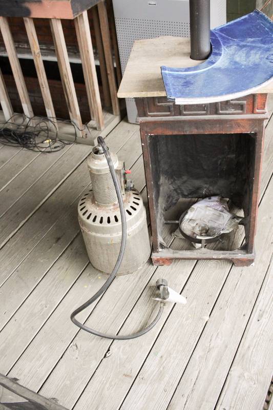 lot 3094 image: Patio Heater, Propane