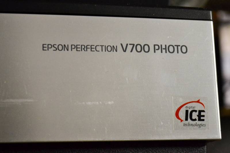 lot 73 image: Epson Perfection V700 Scanner