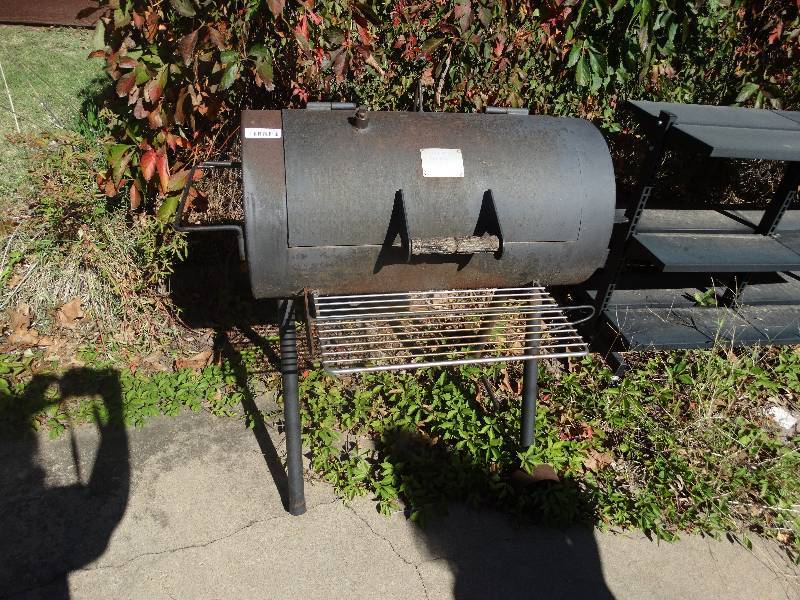lot 430 image: Brinkmann smoker made out of steel heavy.
