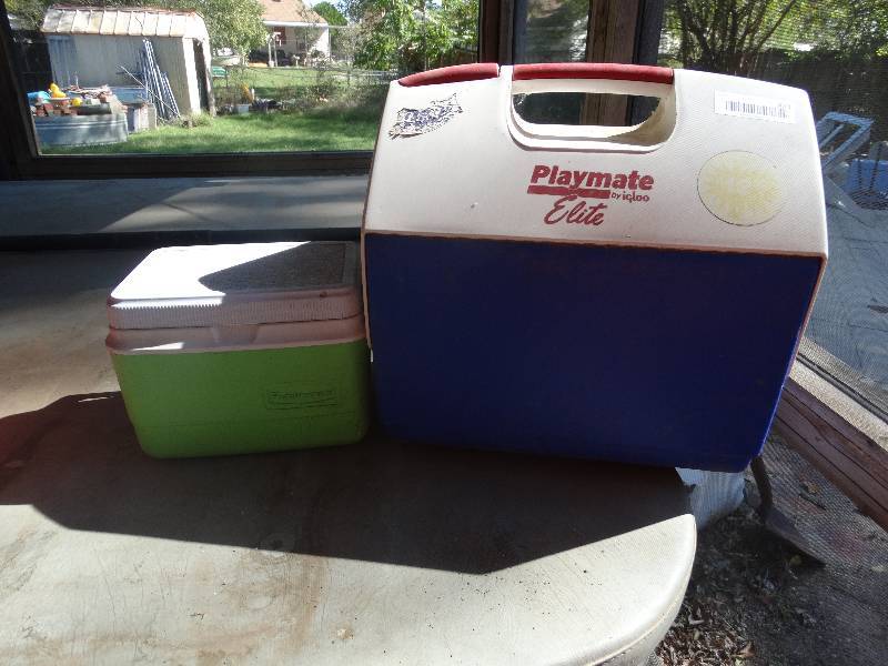 lot 433 image: 2 Coolers.