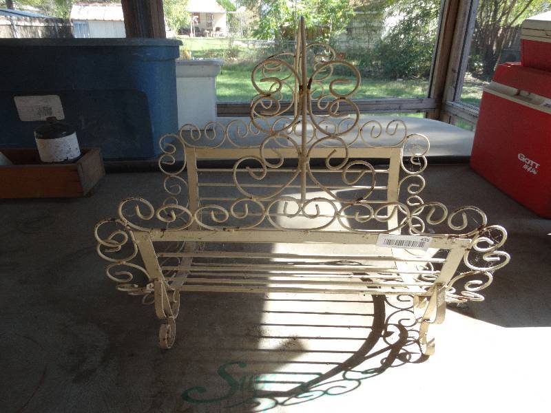 lot 435 image: Frie wood rack (missing leg).