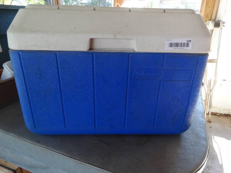 lot 438 image: Coleman cooler.