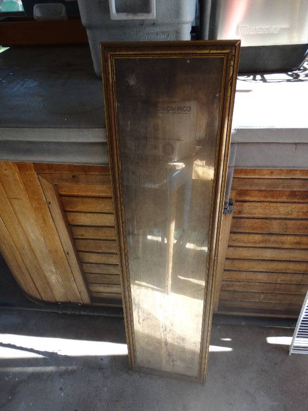 lot 441 image: Mirror.