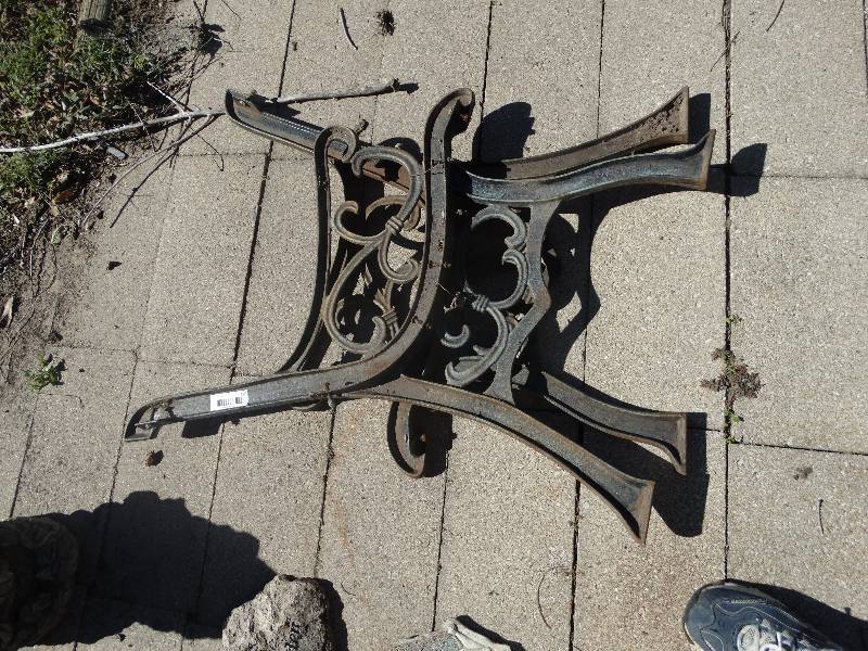 lot 470 image: Heavy metal bench hardware.