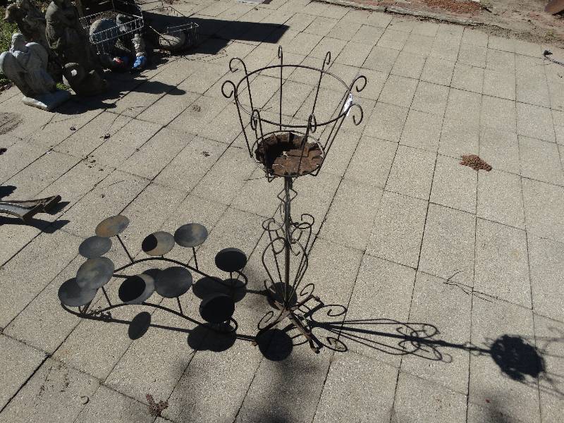 lot 473 image: Plant stand & candle stand.