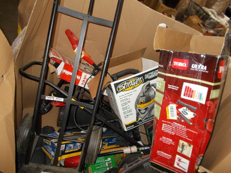 lot 6685 image: Hand Trucks Rigid Shop Vac And More