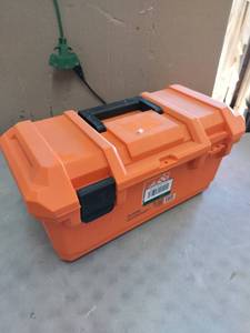 lot 1572 image: The Home Depot 19In Tool Box. (One Front Clip Is Missing)