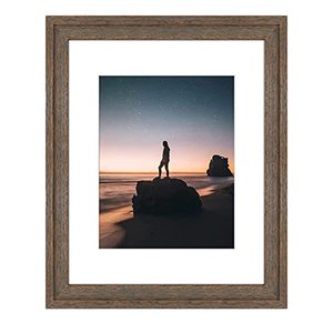 lot 1735 image: Golden State Art, Wooden Picture Frame - 16 x 20 Frame for 11 x 14 Photo Display, Distressed Brown