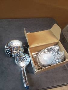lot 4831 image: AQUACARE. 3-Way Rainfall Shower Combo With Antimicrobial Nozzles & Power Wash.