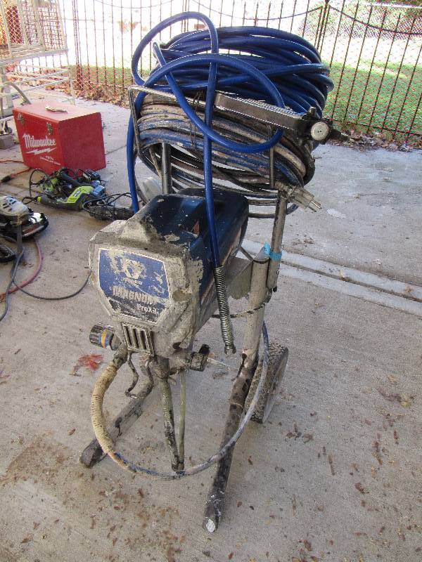 lot 1179 image: Graco Magnum Airless Paint Setup With 2 Gun And Hose Sets