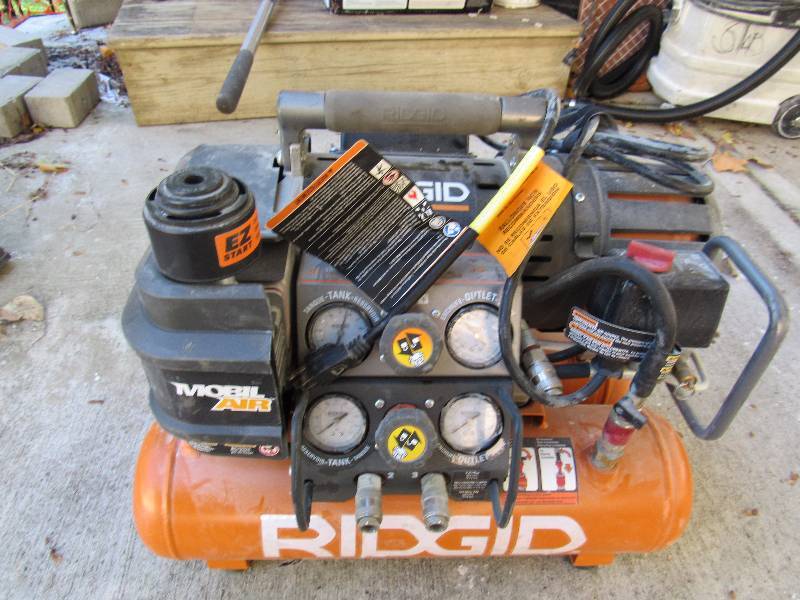 lot 1180 image: Ridgid Mobil Air 5-In-1 Portable Air Compressor