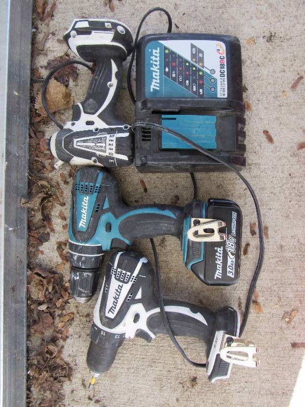 lot 1192 image: Lot Of Makita Cordless Tools