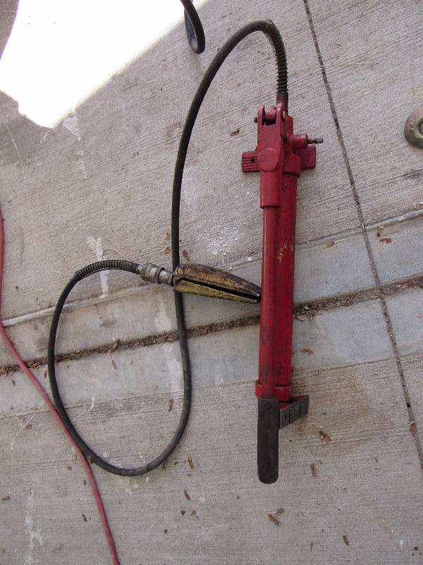 lot 1203 image: Porta Power Manual Pump Press