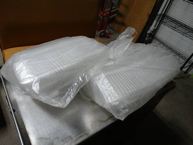 lot 105 image: Lot of plastic Pie take home boxes