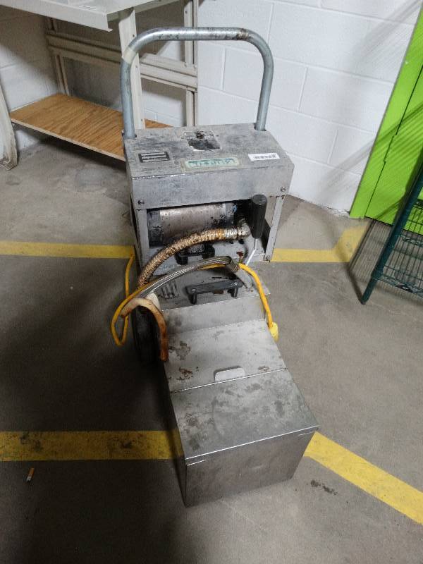 lot 110 image: Miroil Model-MOD-06 grease filter system on wheels.