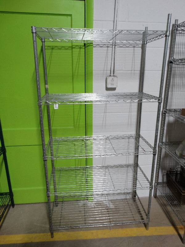 lot 117 image: 5 shelf metro style rack