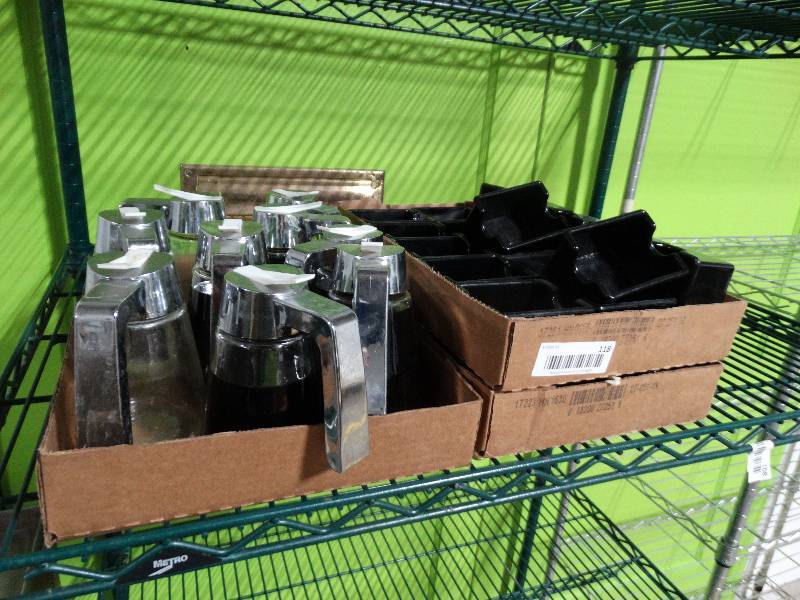 lot 118 image: Lot of syrup dispensers & condiment holders