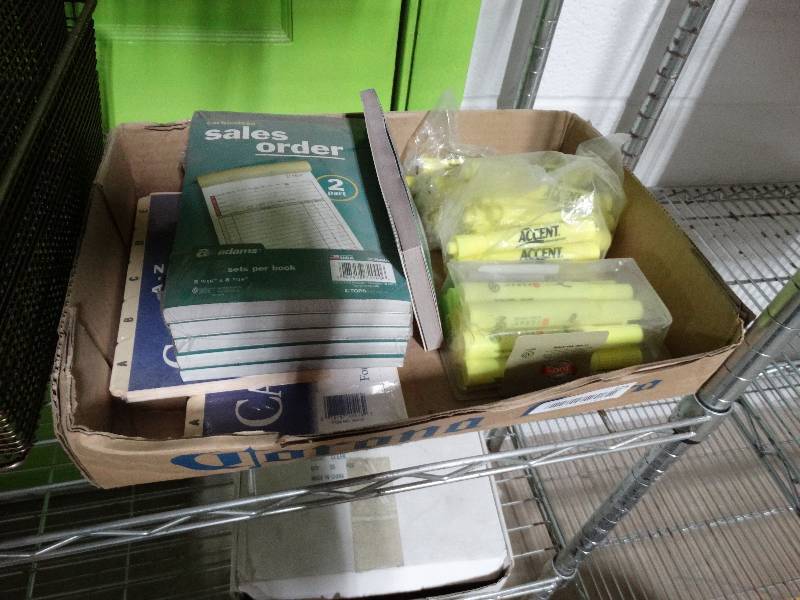 lot 125 image: 2 part sales order books & lot of highlighters