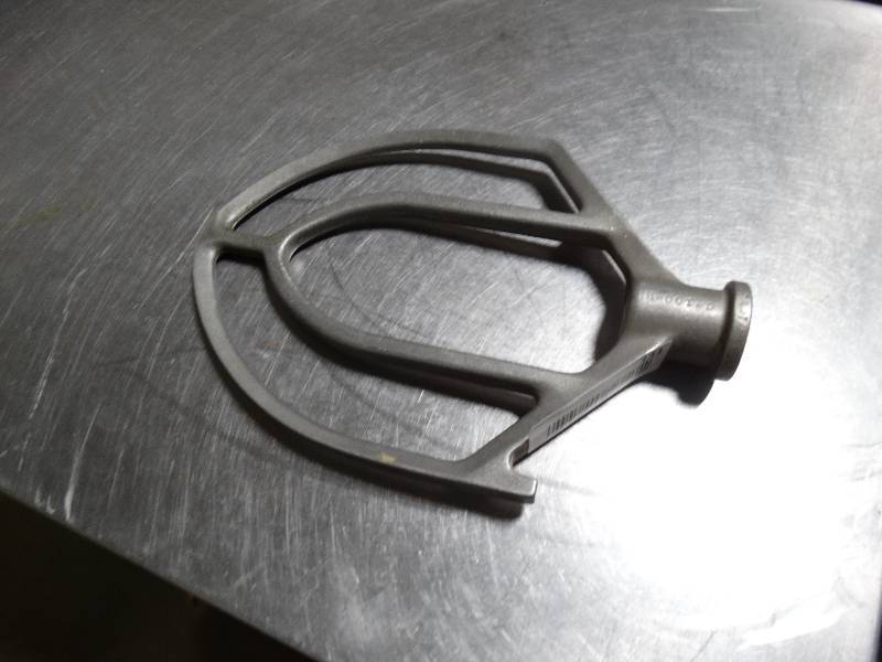 lot 131 image: 10 qt mixer paddle