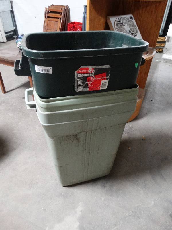lot 150 image: 2 trash cans