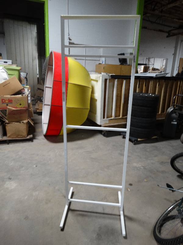lot 172 image: Metal sign frame