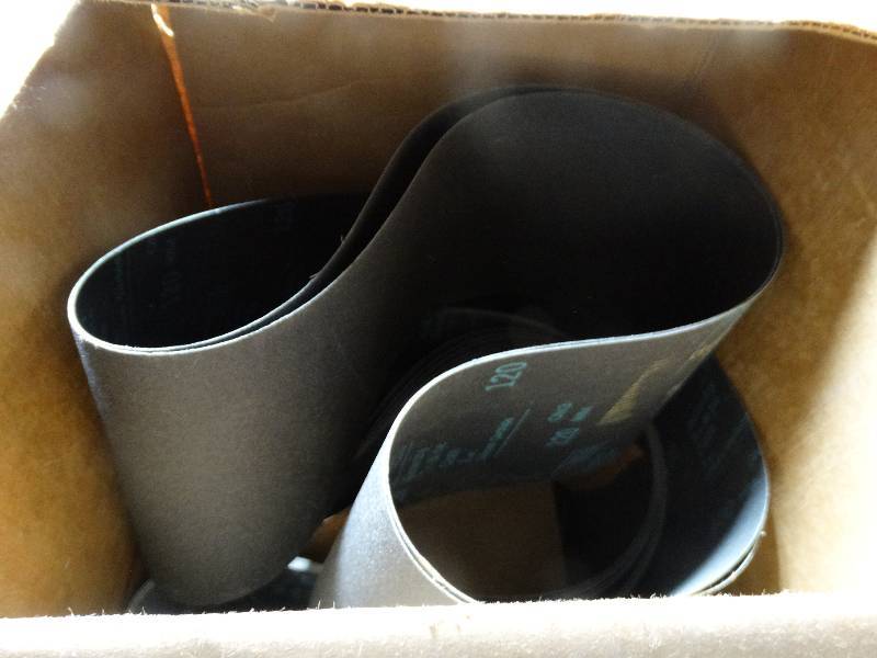 lot 177 image: Case of new sanding belts- 6 x 60