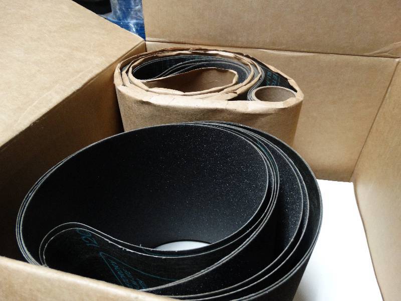 lot 179 image: Case of new sanding belts- 8 x 107